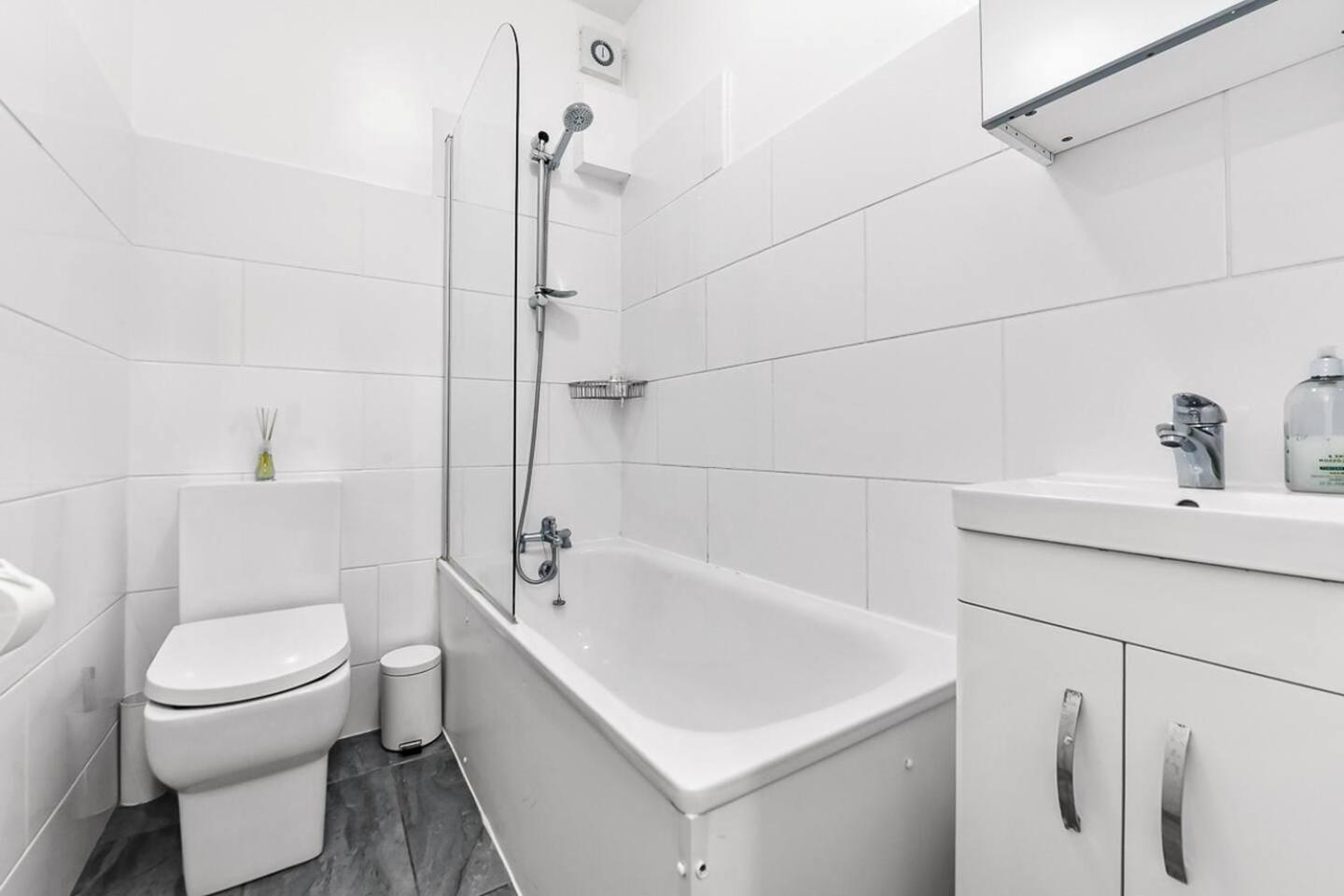 2 Bed Apartment- Finsbury Park Station B London Eksteriør billede